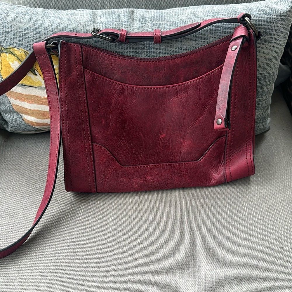 Frye Melissa Wine Zip Leather Crossbody Bag - Picture 3 of 9